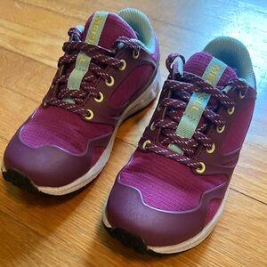 Merrell Girls Hiking Shoe Size 12